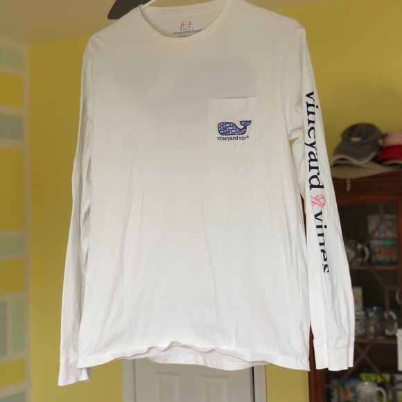 Vineyard Vines Other - Vineyard Vines men’s breast cancer tee sz XS
